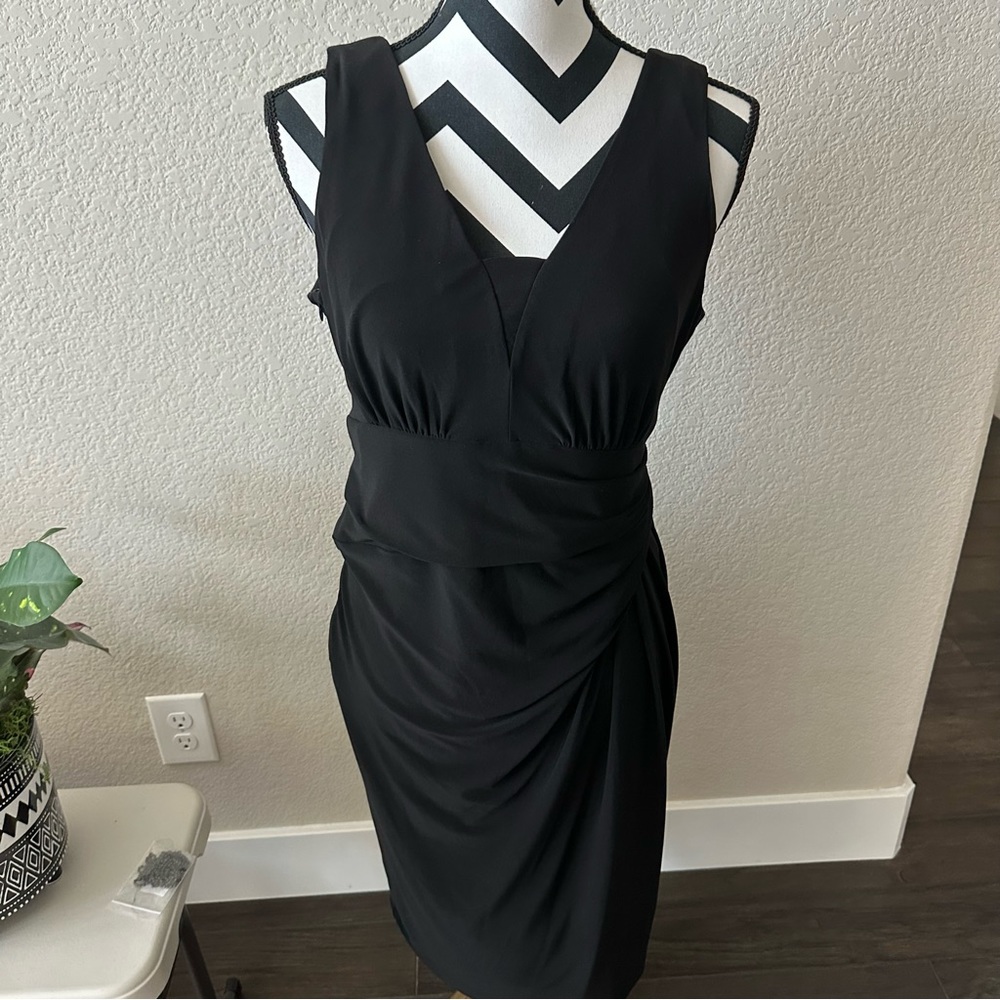 Anne Klein || black ruched V-neck midi sheath dress